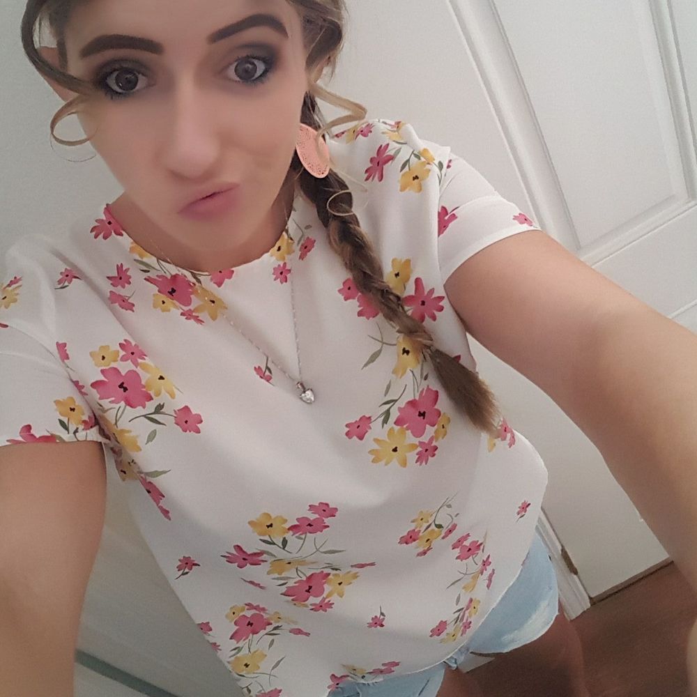 Meet your Posher, Rachele